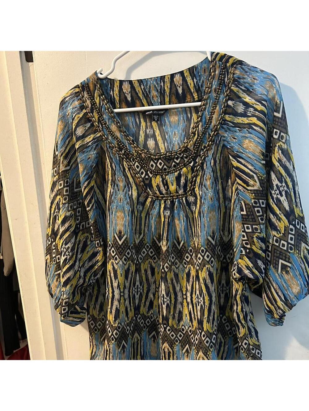 Unique Spectrum blue, yellow, and black geometric pattern blouse size M